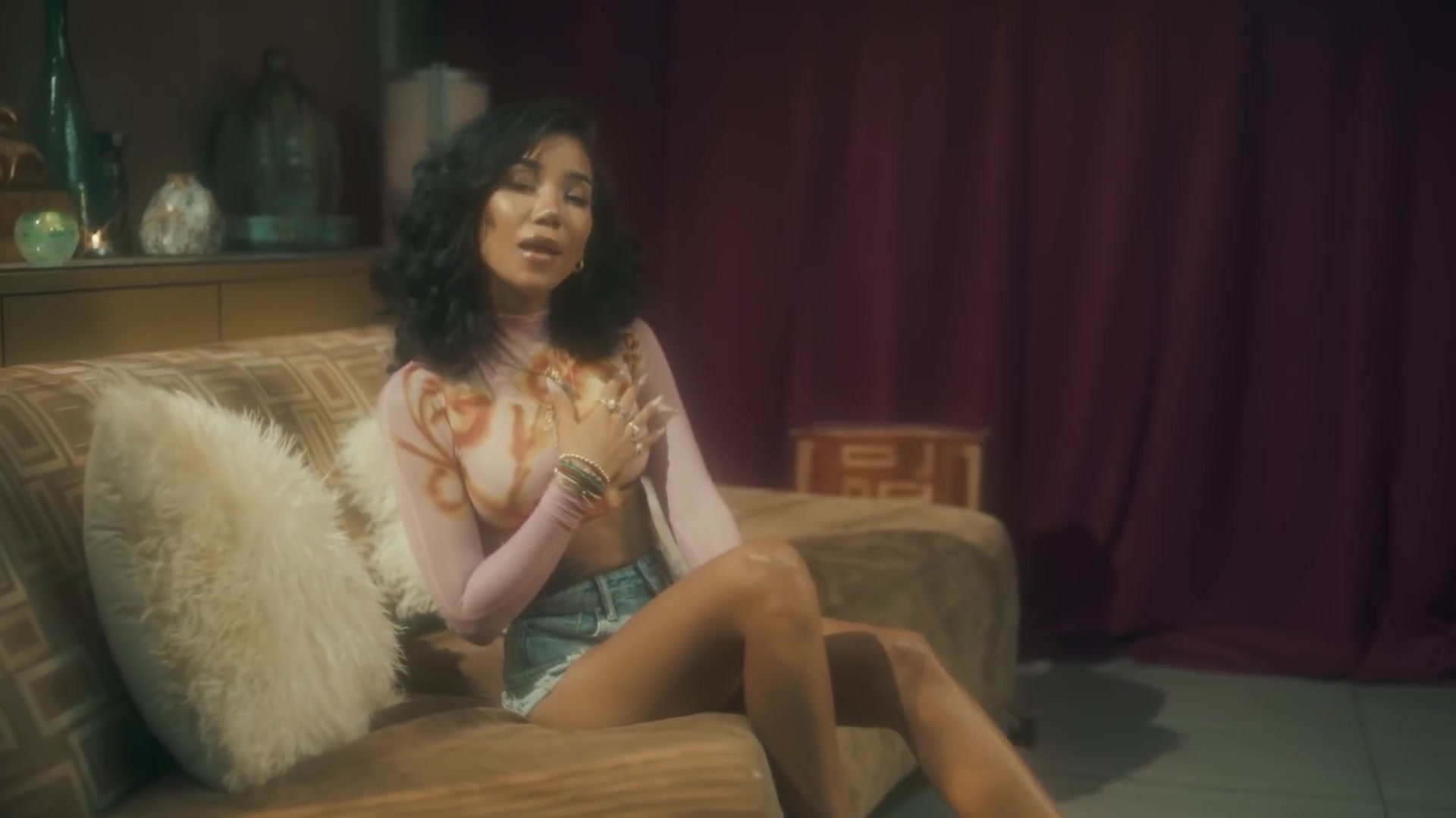 Jhene Aiko - Tryna Smoke